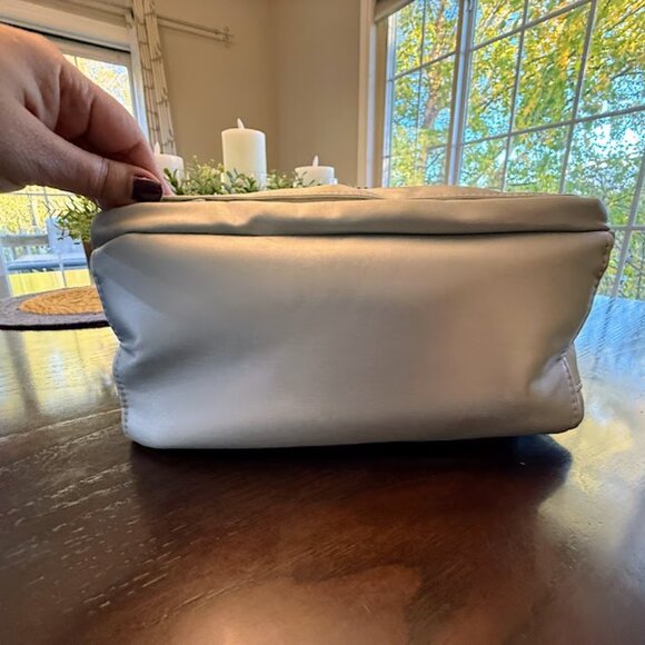 IHKWIP Convertible Everyday Explorer Backpack/Crossbody/Shoulder Silver Bag - Picture 7 of 13